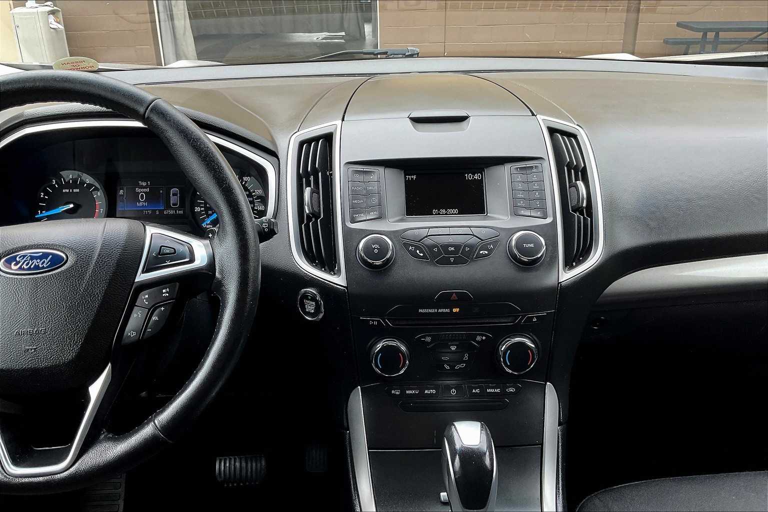 2017 Ford Edge SEL - Photo 18
