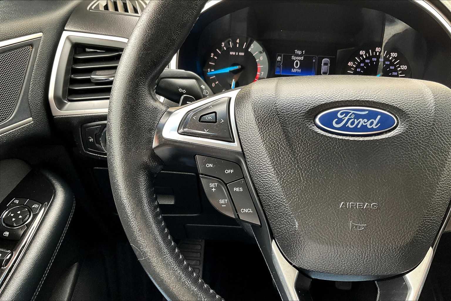 2017 Ford Edge SEL - Photo 22