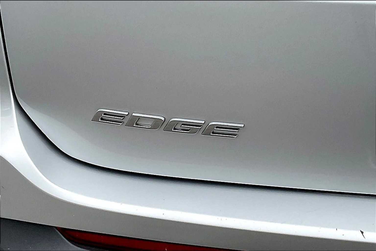 2017 Ford Edge SEL - Photo 28