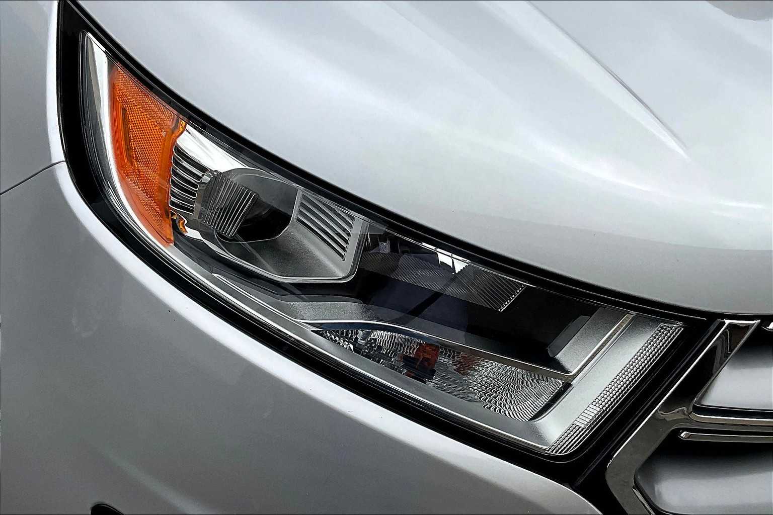 2017 Ford Edge SEL - Photo 32