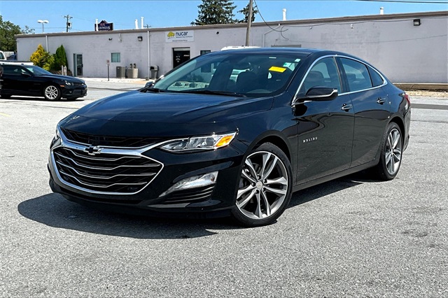 2022 Chevrolet Malibu Premier - Photo 2