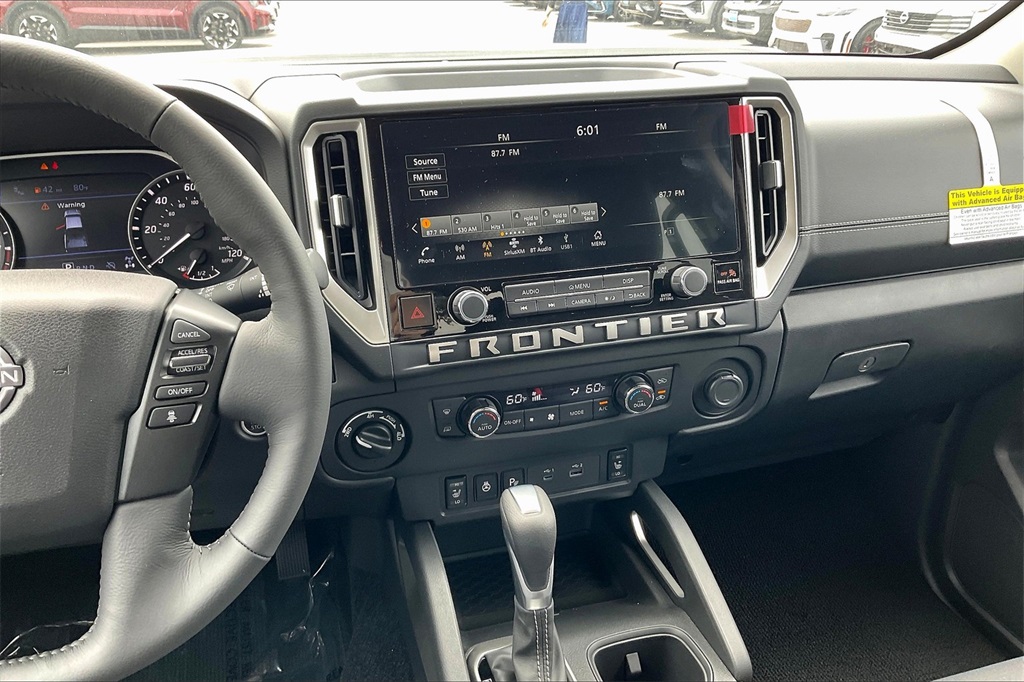 2025 Nissan Frontier SV - Photo 13