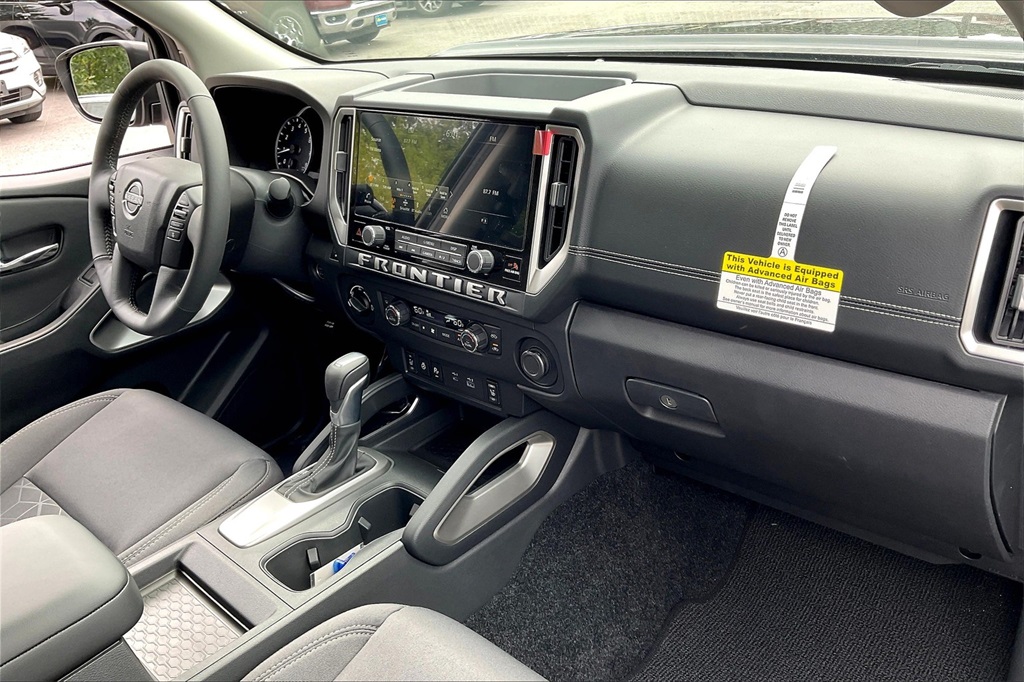 2025 Nissan Frontier SV - Photo 10