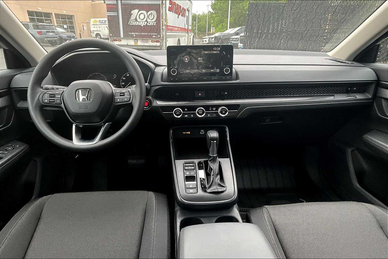 2025 Honda CR-V LX - Photo 12