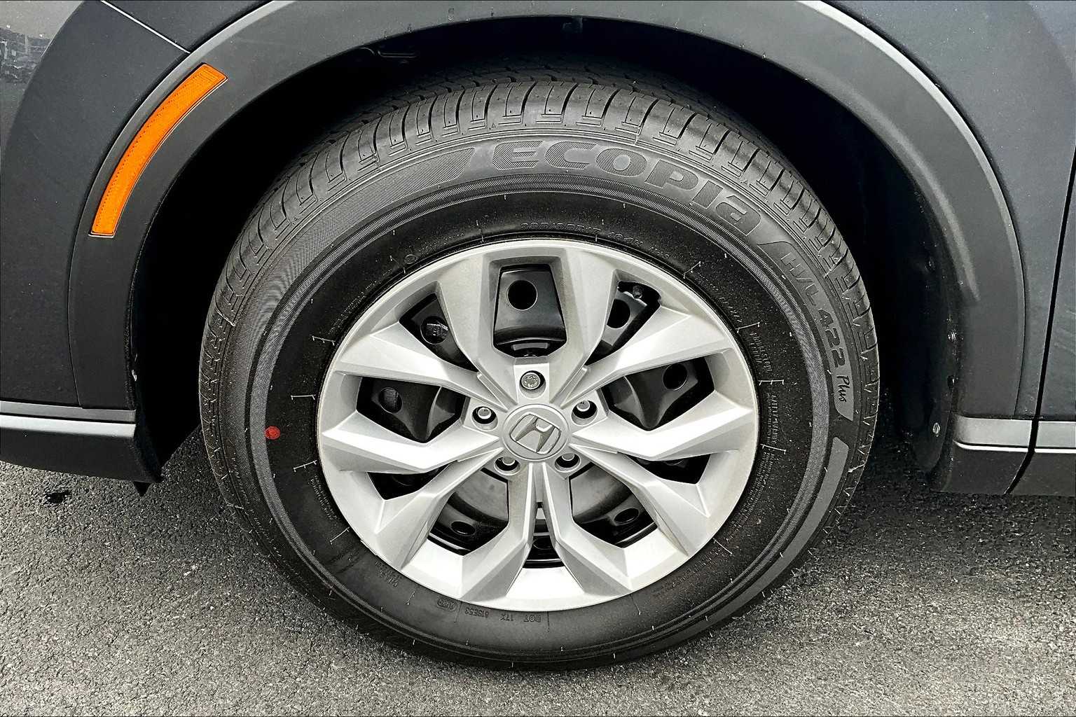 2025 Honda CR-V LX - Photo 8
