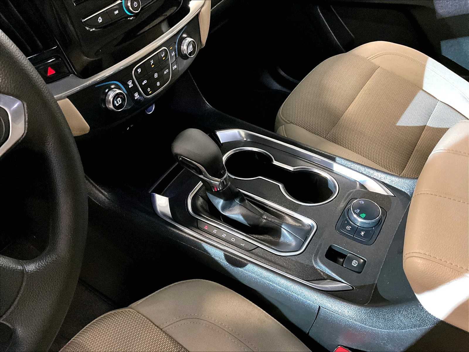 2022 Chevrolet Traverse LS - Photo 21