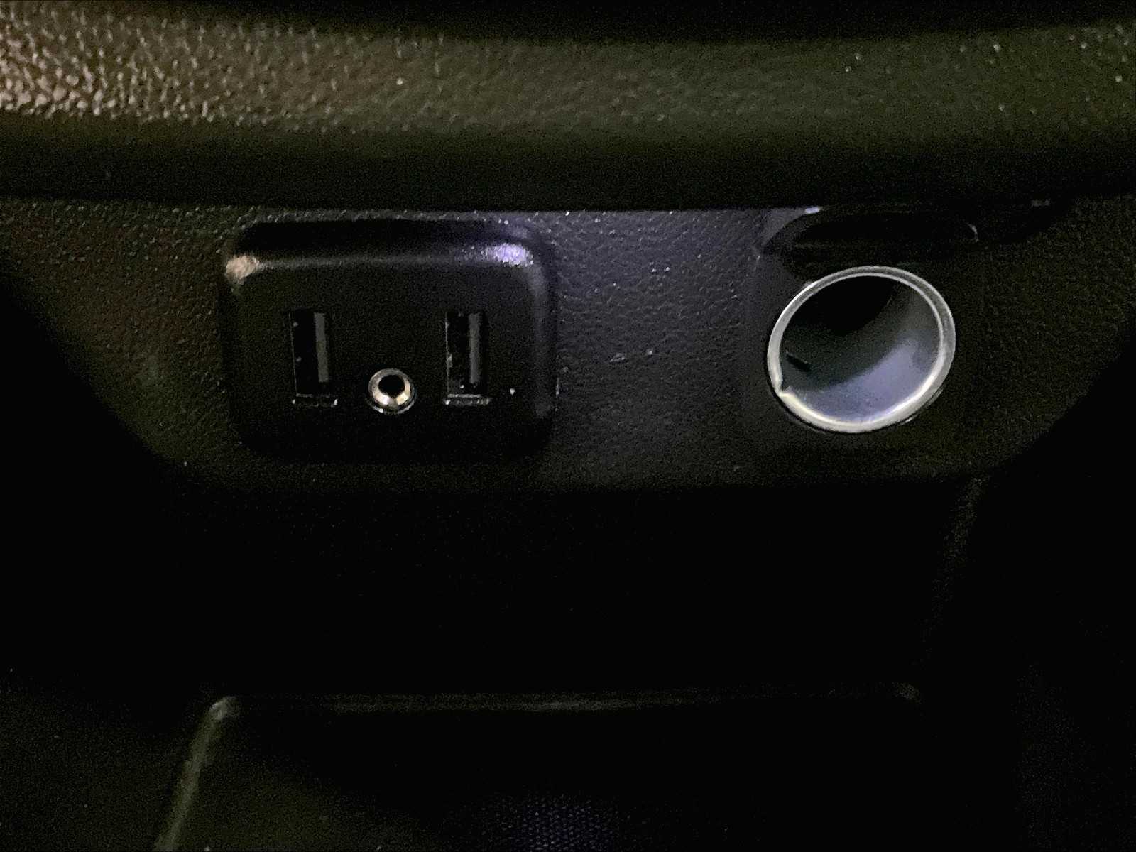2022 Chevrolet Traverse LS - Photo 27