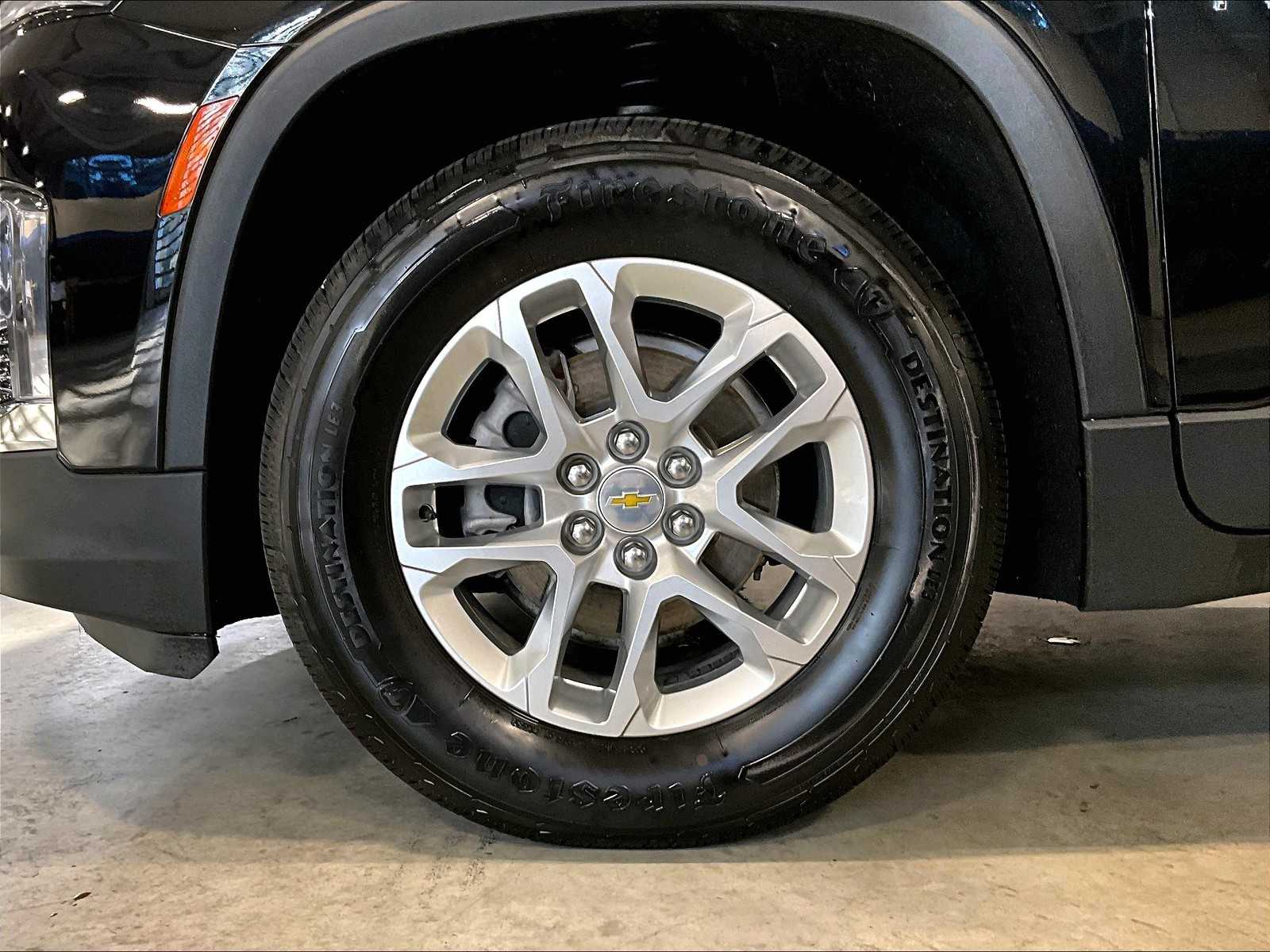 2022 Chevrolet Traverse LS - Photo 7
