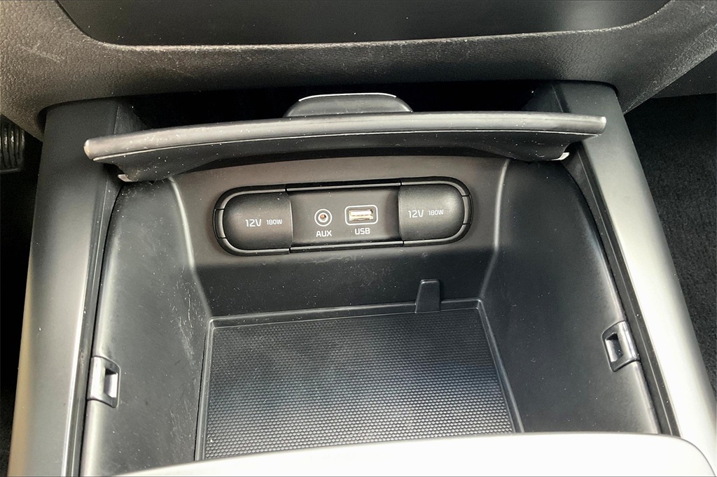 2017 Kia Sorento LX - Photo 12