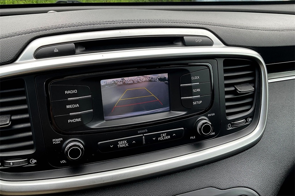 2017 Kia Sorento LX - Photo 16