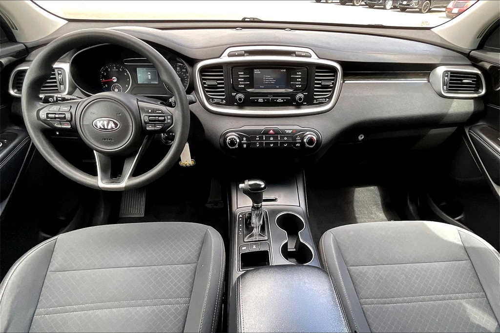2017 Kia Sorento LX - Photo 21
