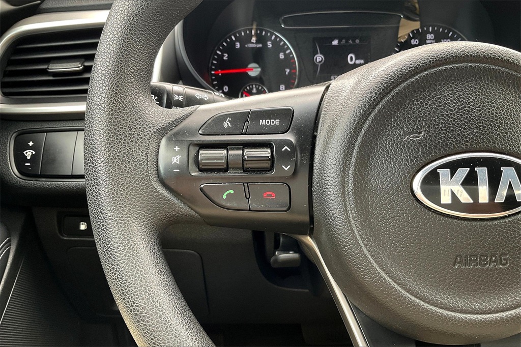 2017 Kia Sorento LX - Photo 23