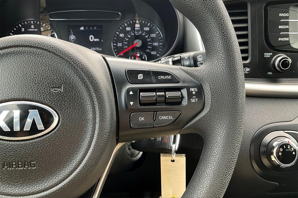 2017 Kia Sorento LX - Photo 24