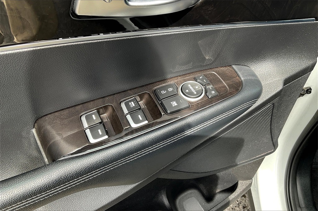 2017 Kia Sorento LX - Photo 28