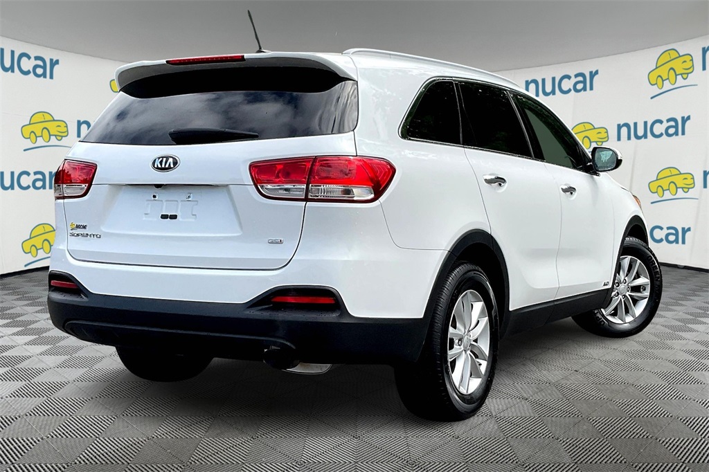2017 Kia Sorento LX - Photo 6
