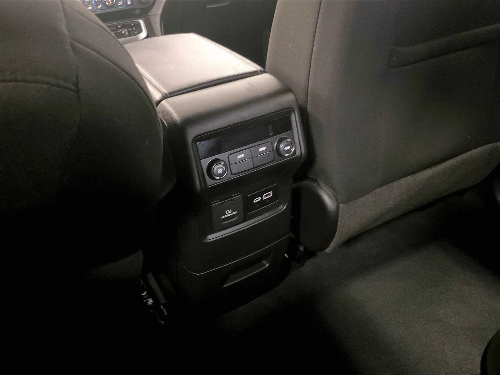 2022 GMC Acadia SLE - Photo 28