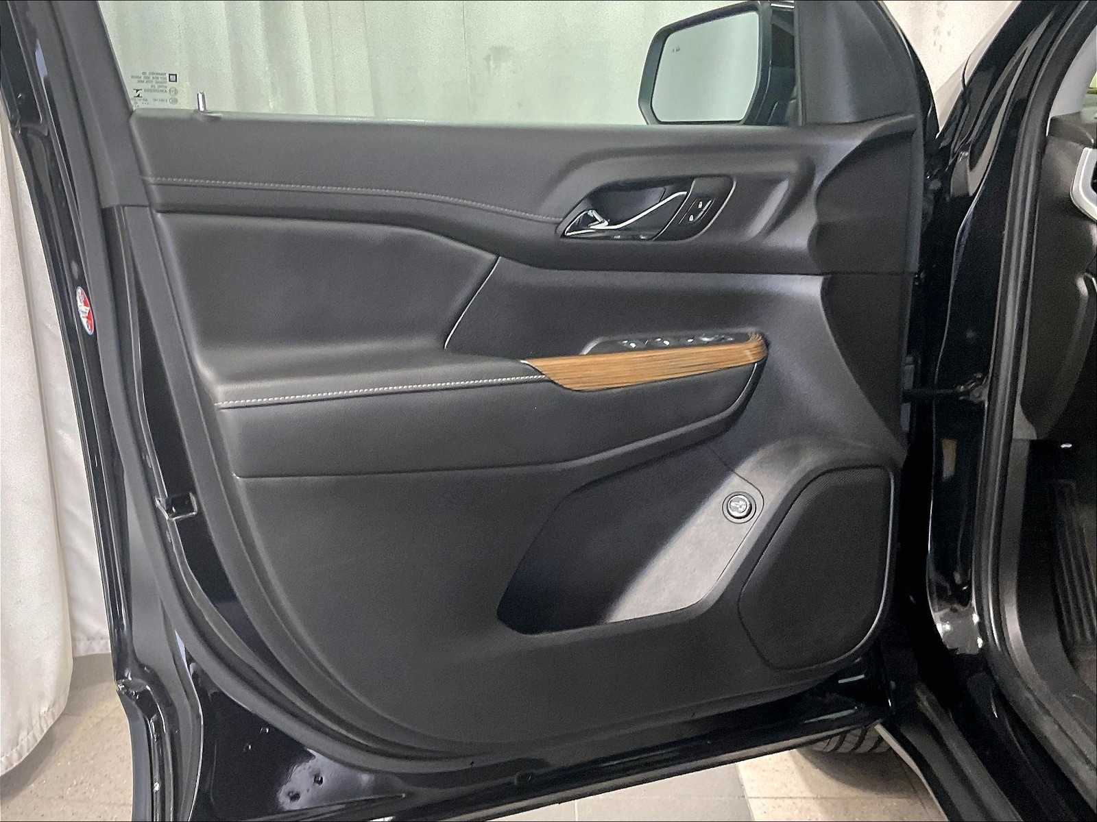 2022 GMC Acadia SLE - Photo 9
