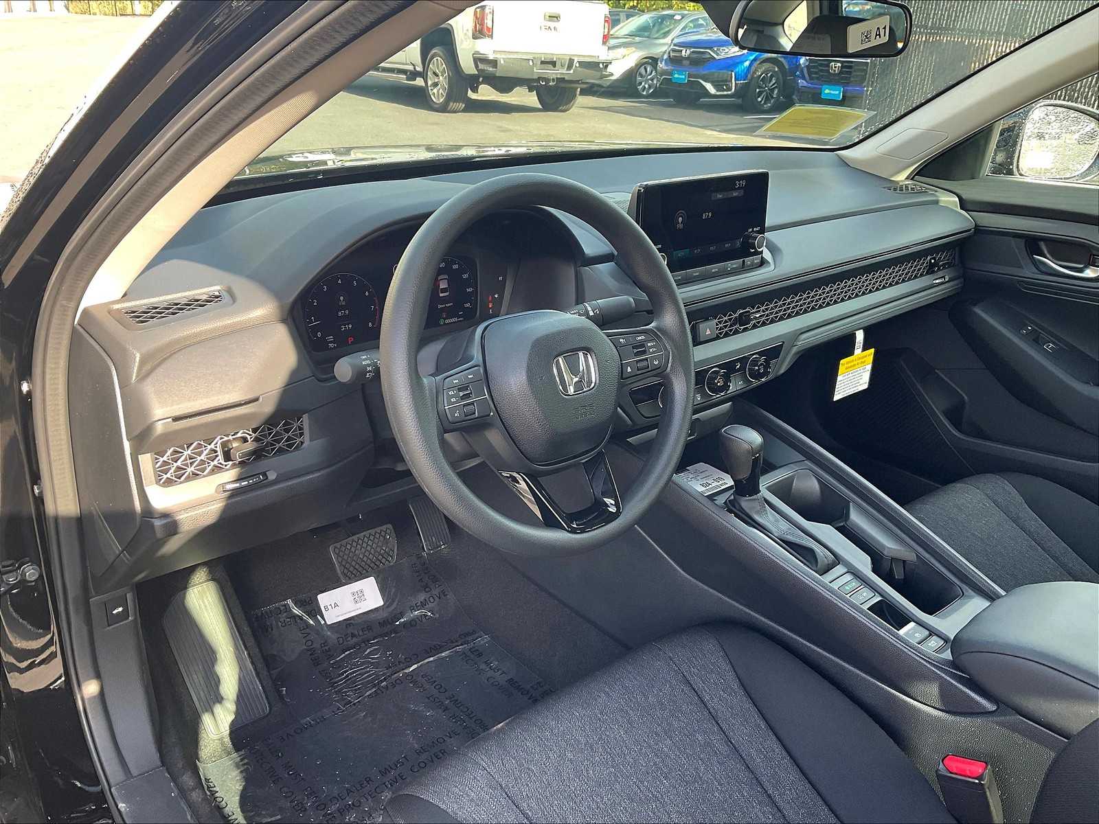 2025 Honda Accord LX - Photo 9
