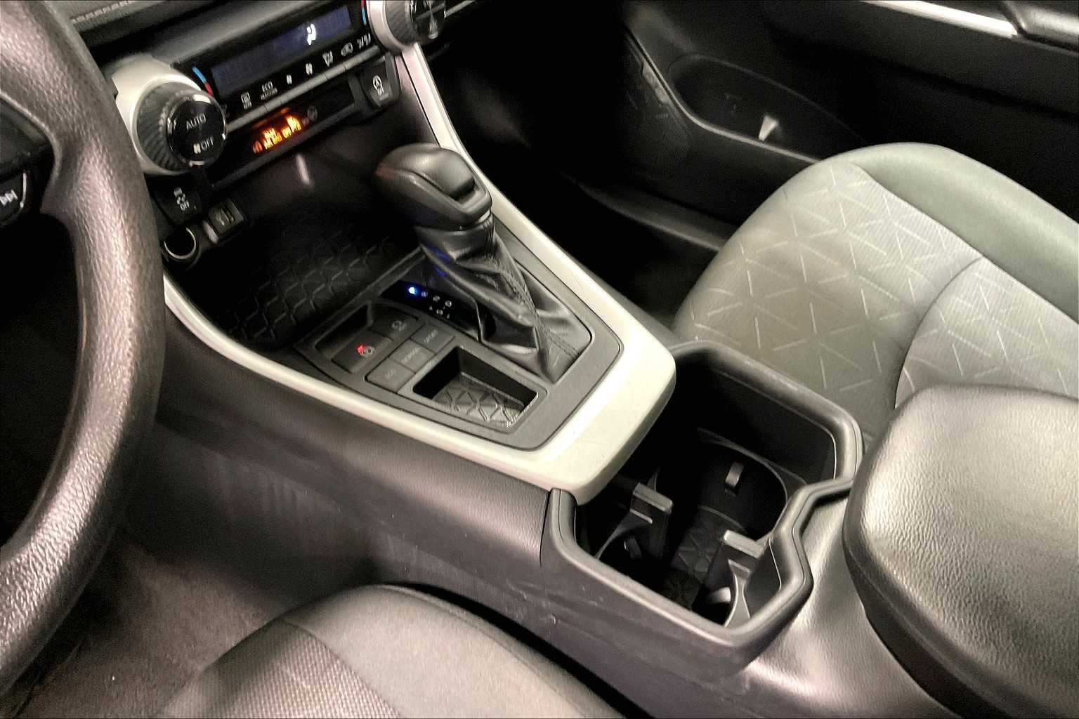 2023 Toyota RAV4 XLE - Photo 20