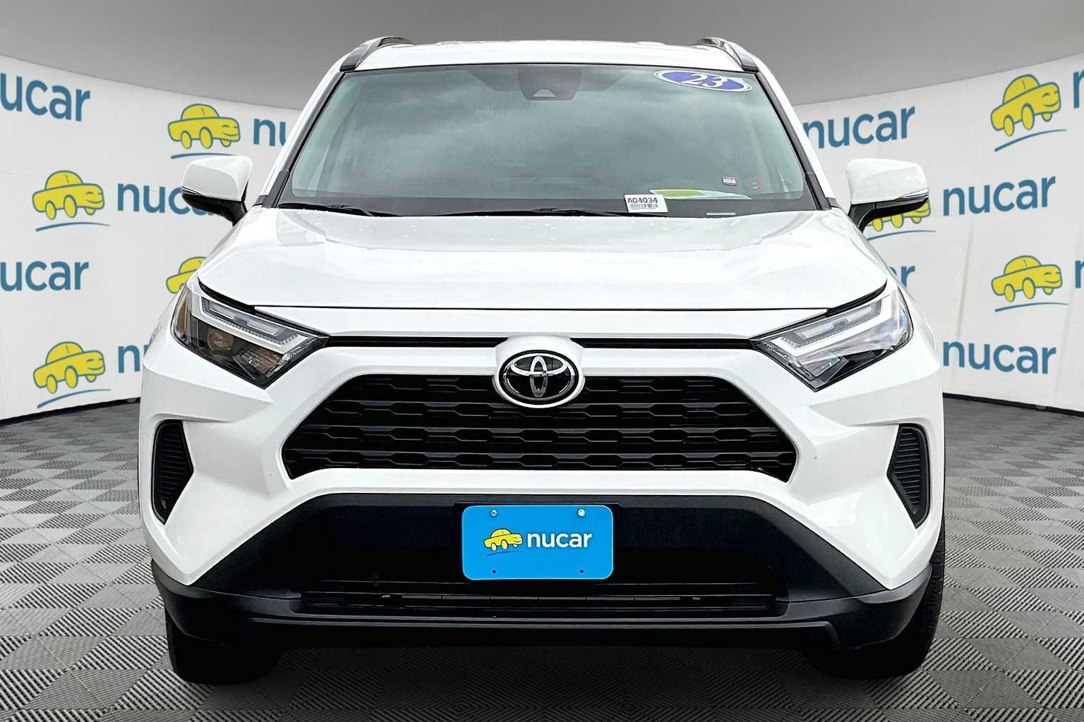 2023 Toyota RAV4 XLE - Photo 2