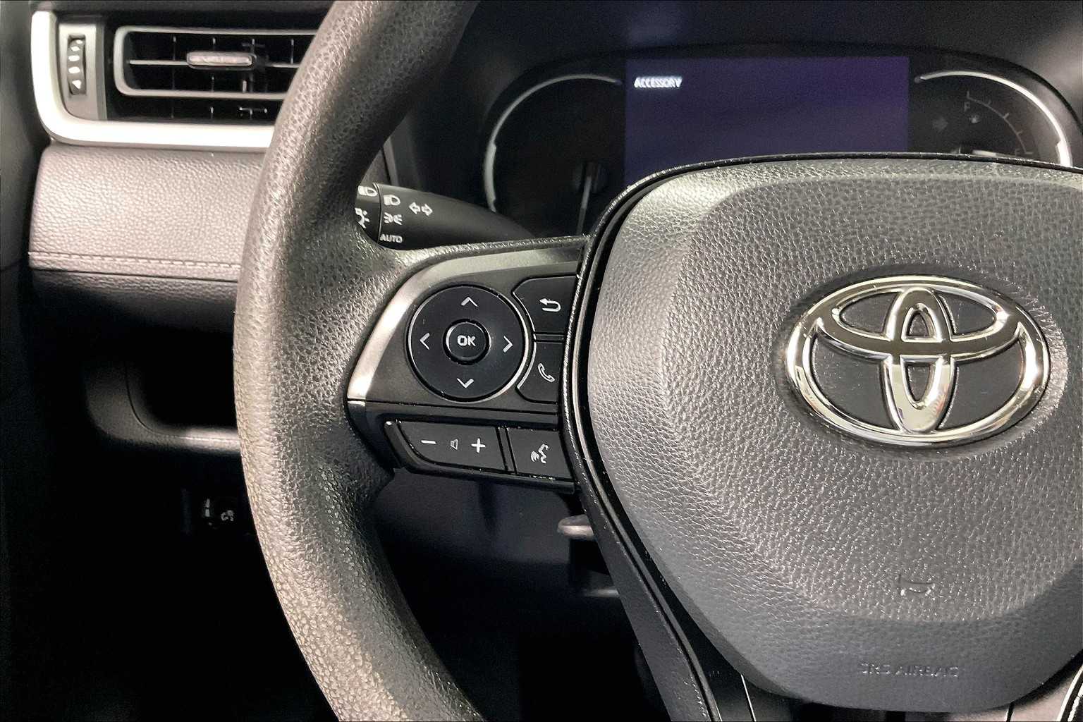 2023 Toyota RAV4 XLE - Photo 22