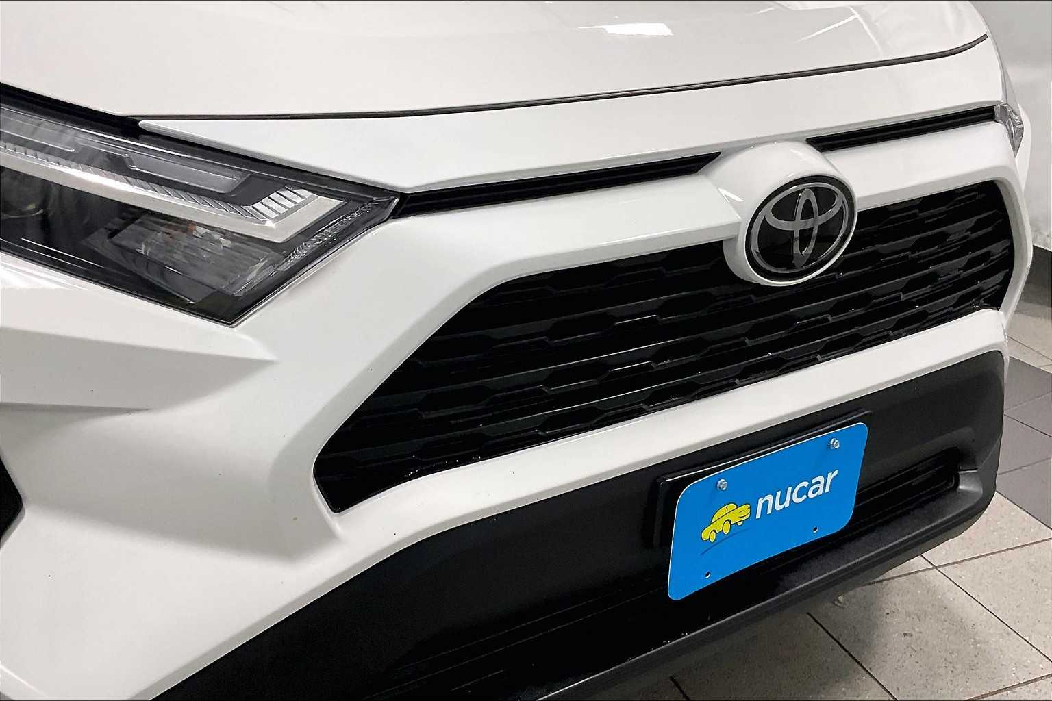 2023 Toyota RAV4 XLE - Photo 31