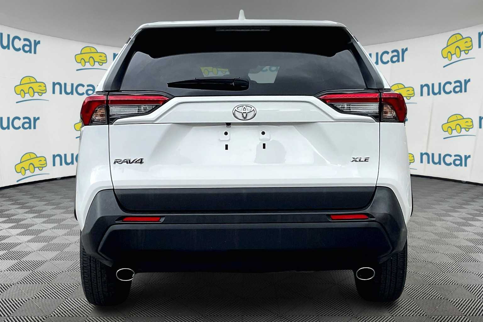 2023 Toyota RAV4 XLE - Photo 5