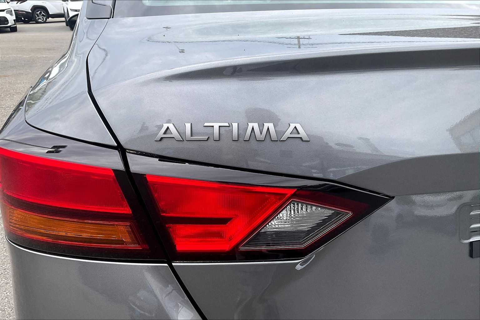 2023 Nissan Altima 2.5 SV - Photo 27