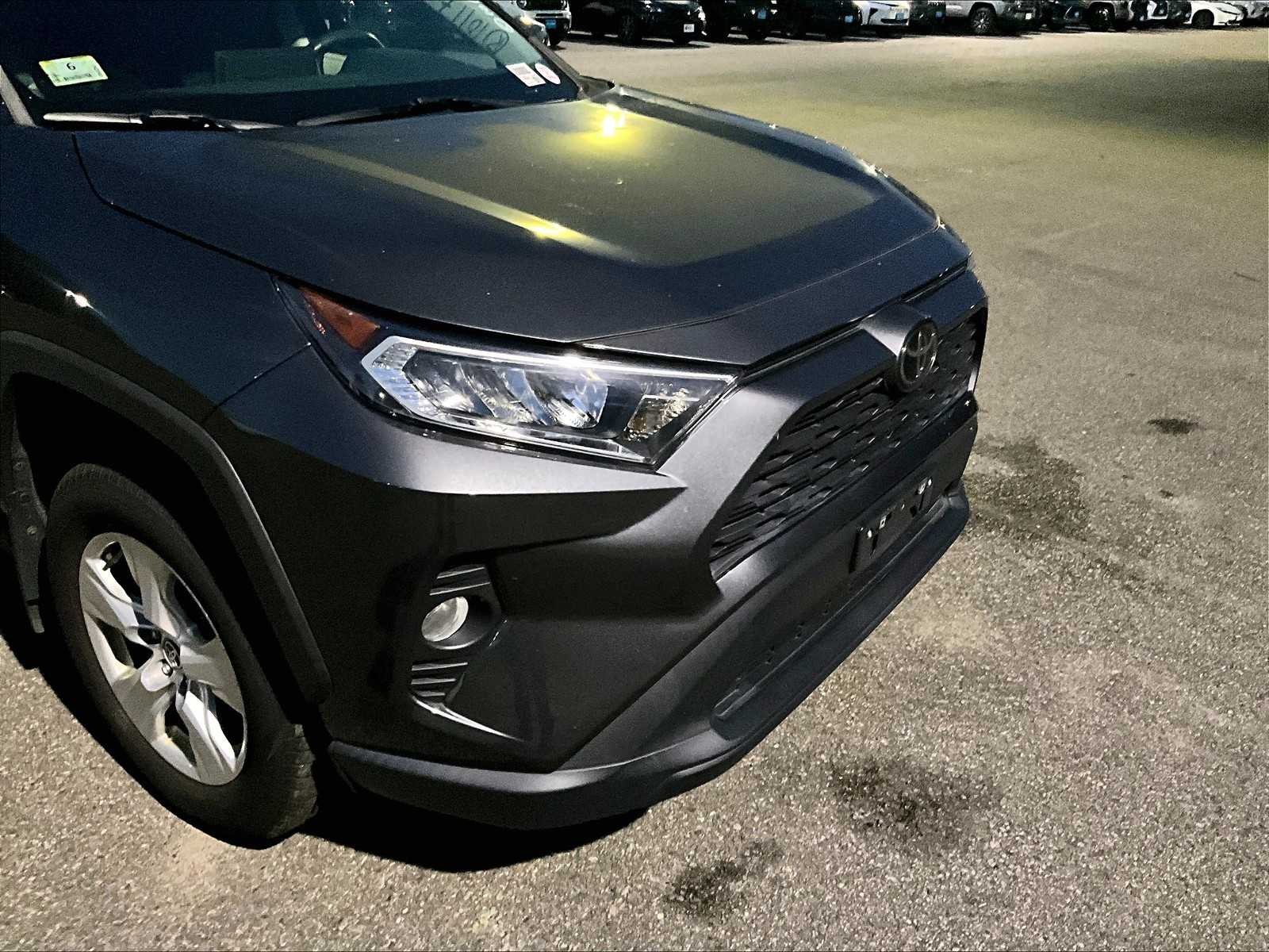 2021 Toyota RAV4 XLE - Photo 5