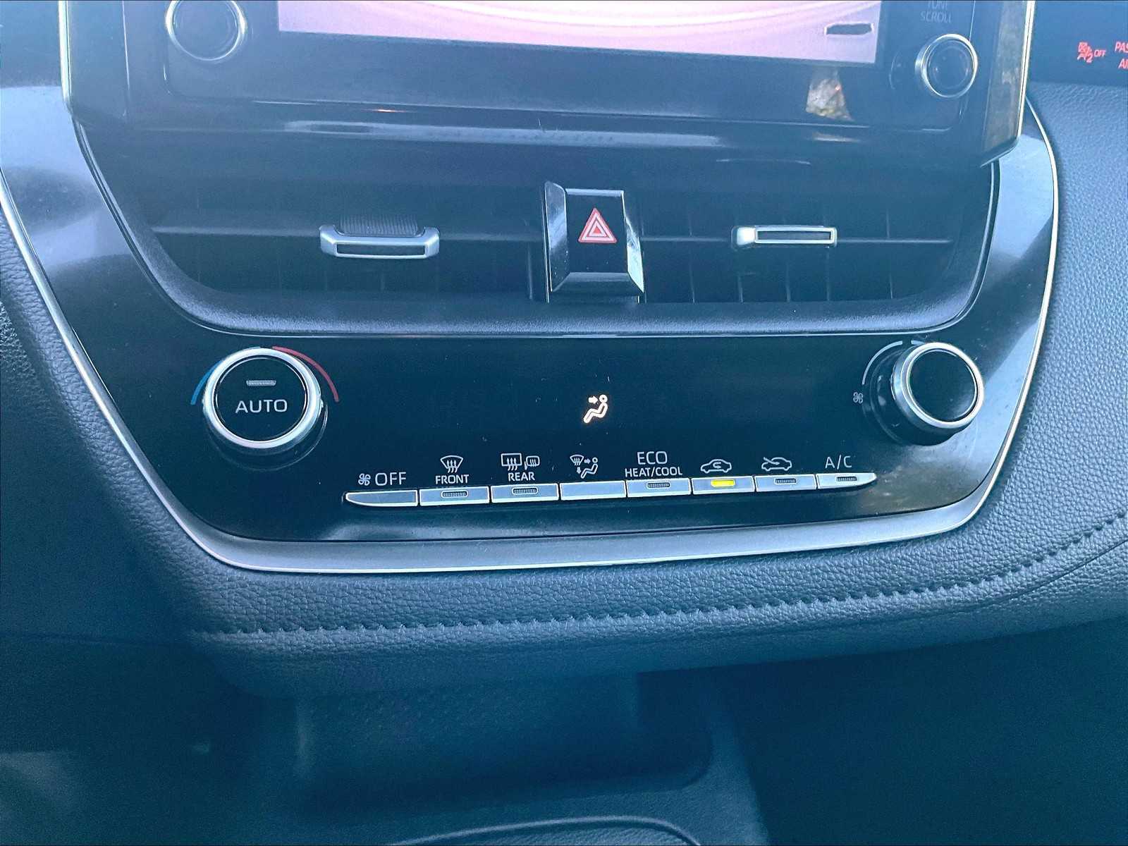 2020 Toyota Corolla SE - Photo 25