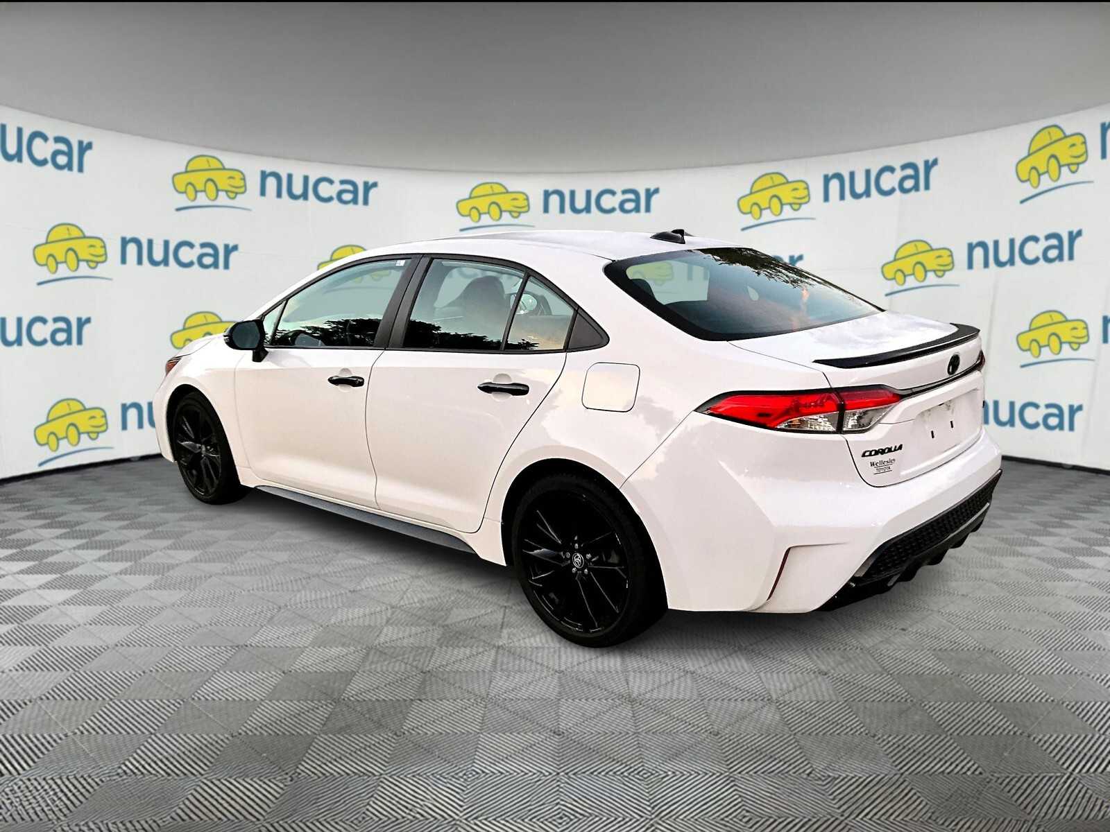 2020 Toyota Corolla SE - Photo 3