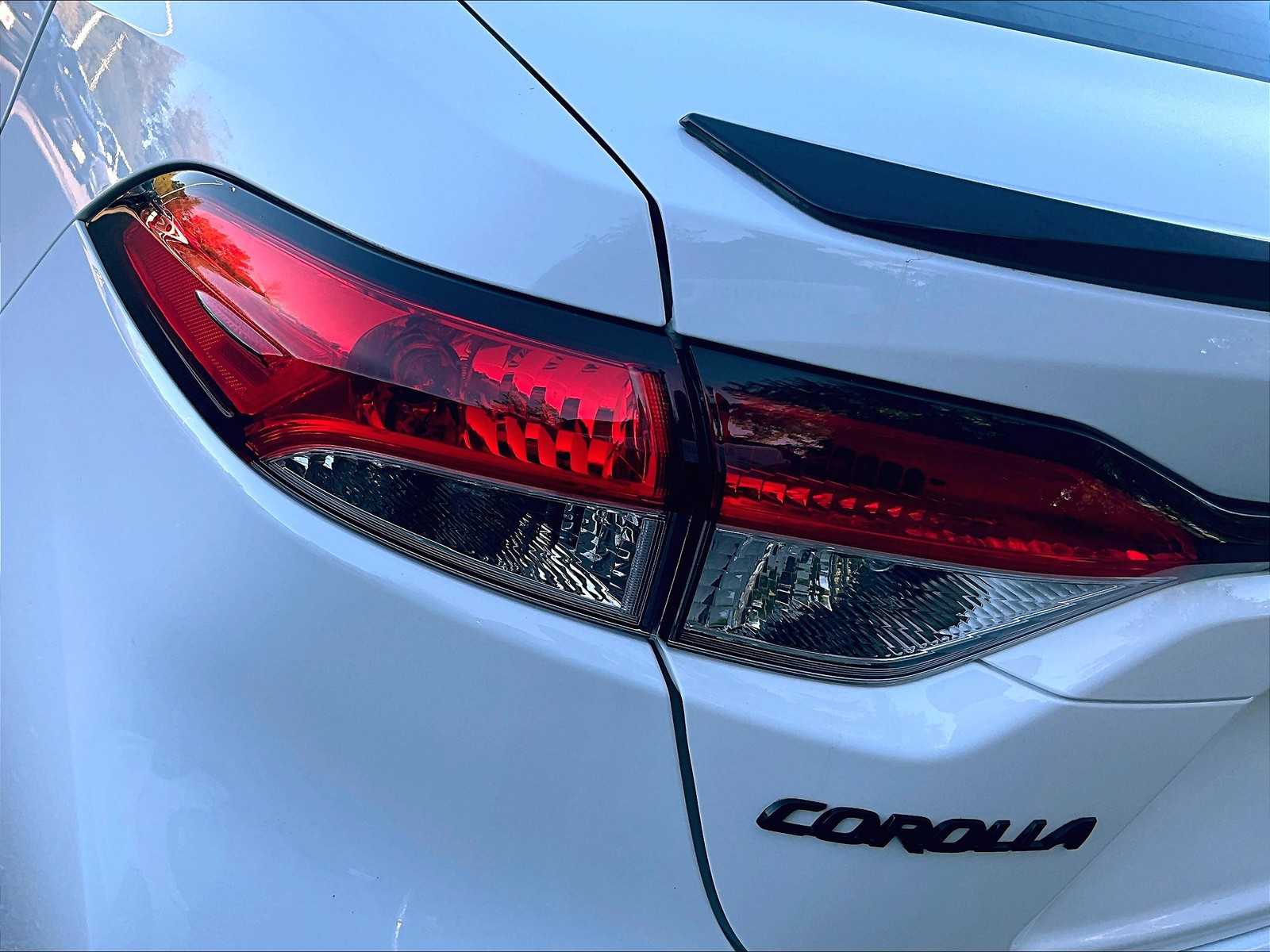 2020 Toyota Corolla SE - Photo 32