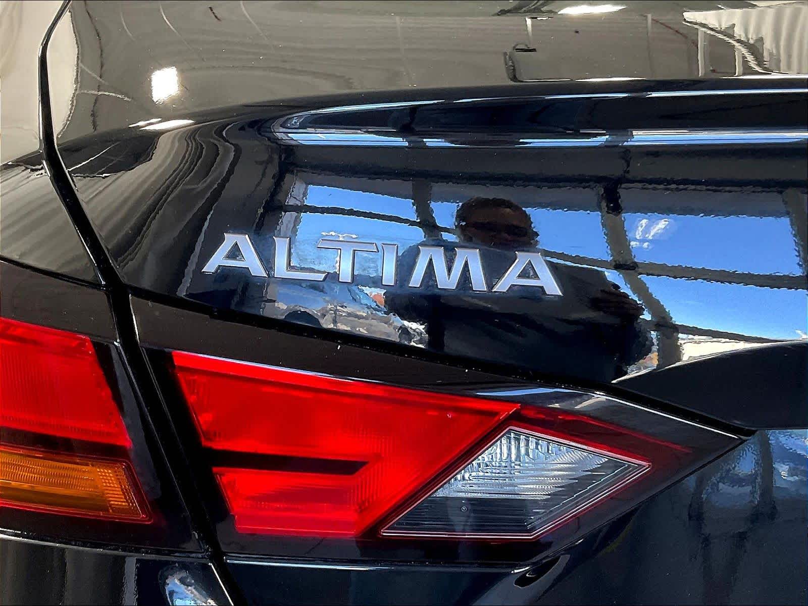 2024 Nissan Altima 2.5 SV - Photo 28