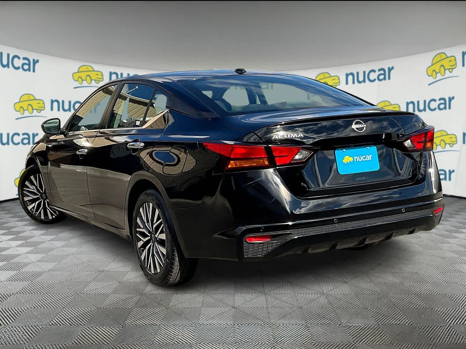 2024 Nissan Altima 2.5 SV - Photo 4
