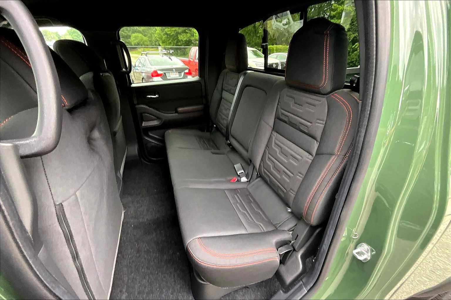 2025 Nissan Frontier PRO-4X - Photo 14