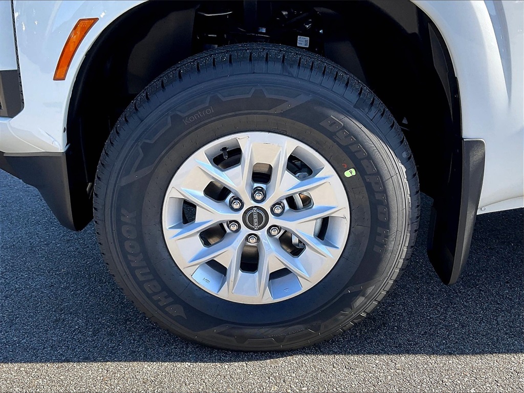 2026 Nissan Frontier S - Photo 8