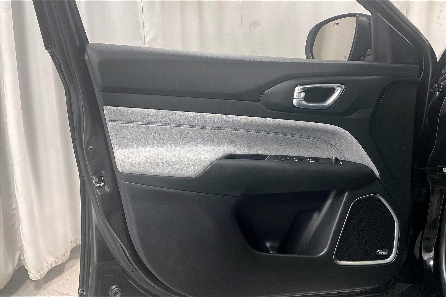 2022 Jeep Compass Latitude - Photo 9