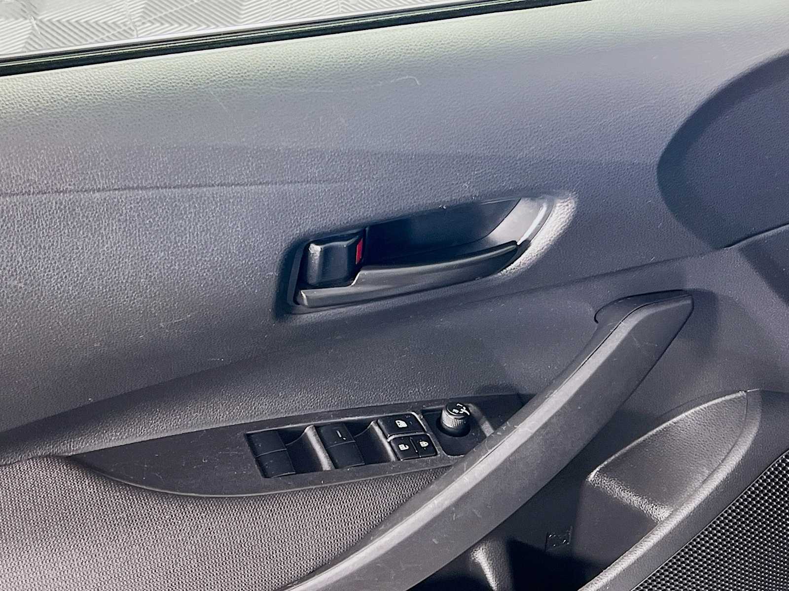 2024 Toyota Corolla LE - Photo 17