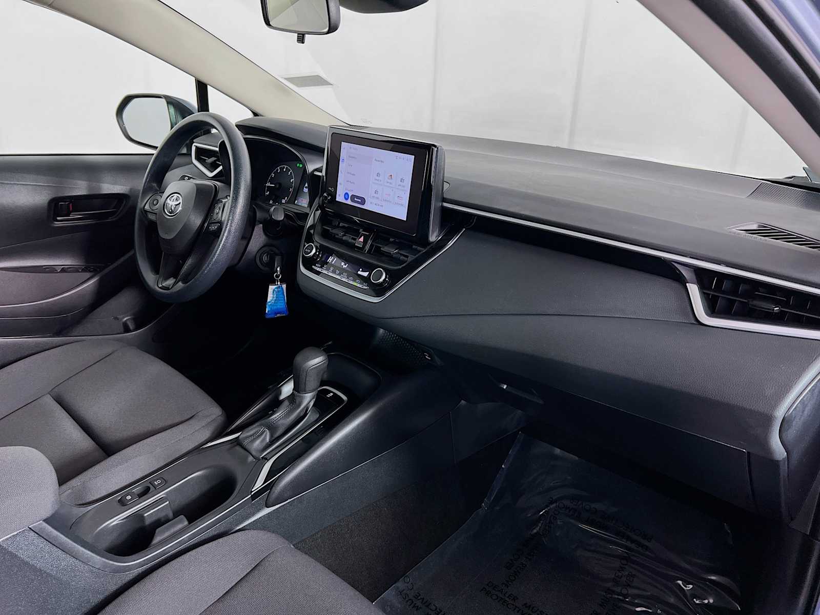 2024 Toyota Corolla LE - Photo 27