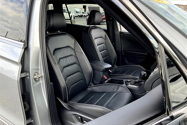 2021 Volkswagen Tiguan 2.0T SEL Premium R-Line - Photo 11