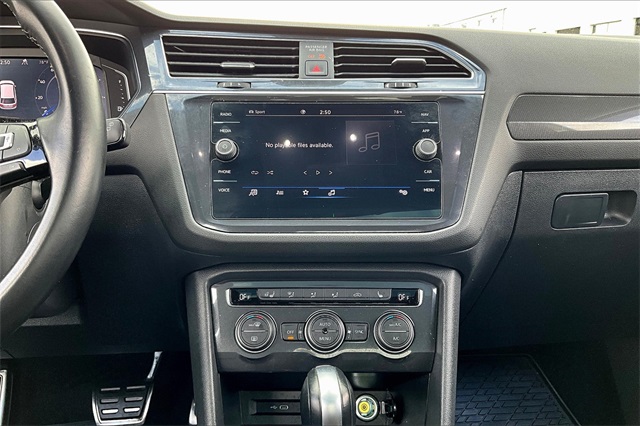 2021 Volkswagen Tiguan 2.0T SEL Premium R-Line - Photo 17
