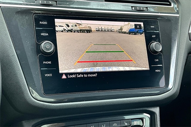2021 Volkswagen Tiguan 2.0T SEL Premium R-Line - Photo 25