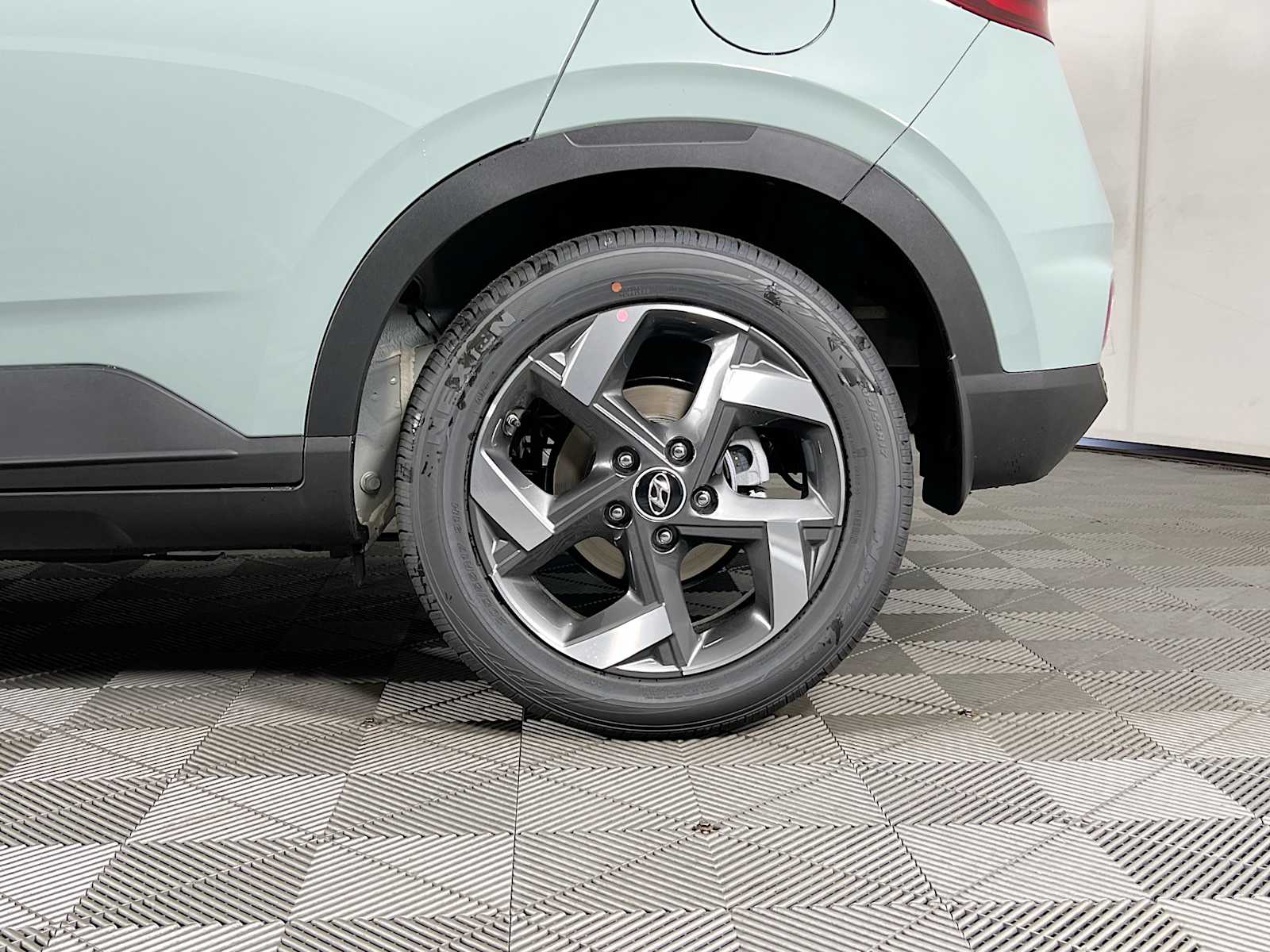 2025 Hyundai Venue SEL - Photo 18