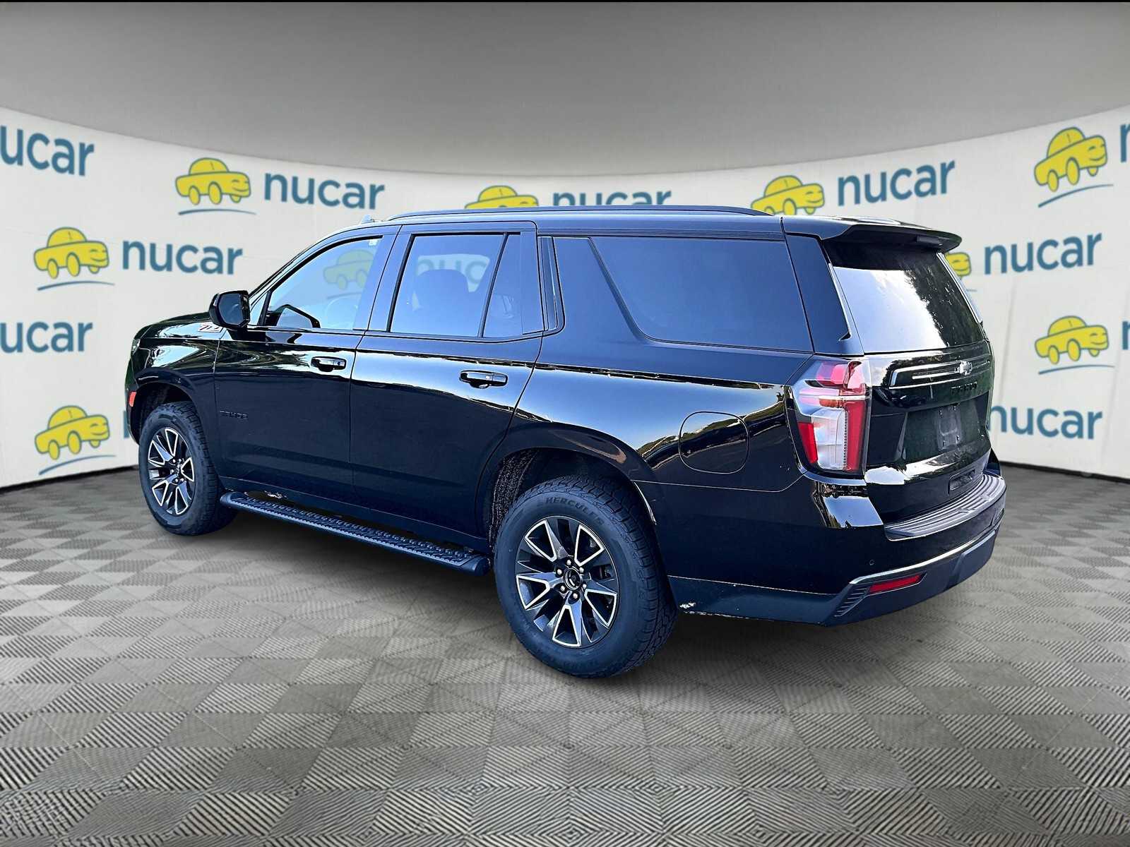 2021 Chevrolet Tahoe Z71 - Photo 3
