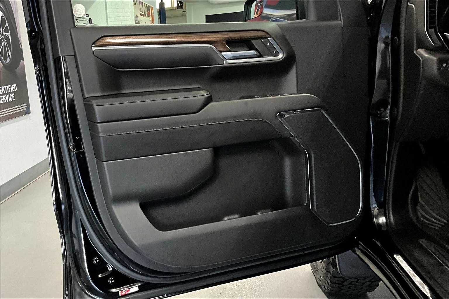 2022 Chevrolet Silverado 1500 LT Trail Boss - Photo 9