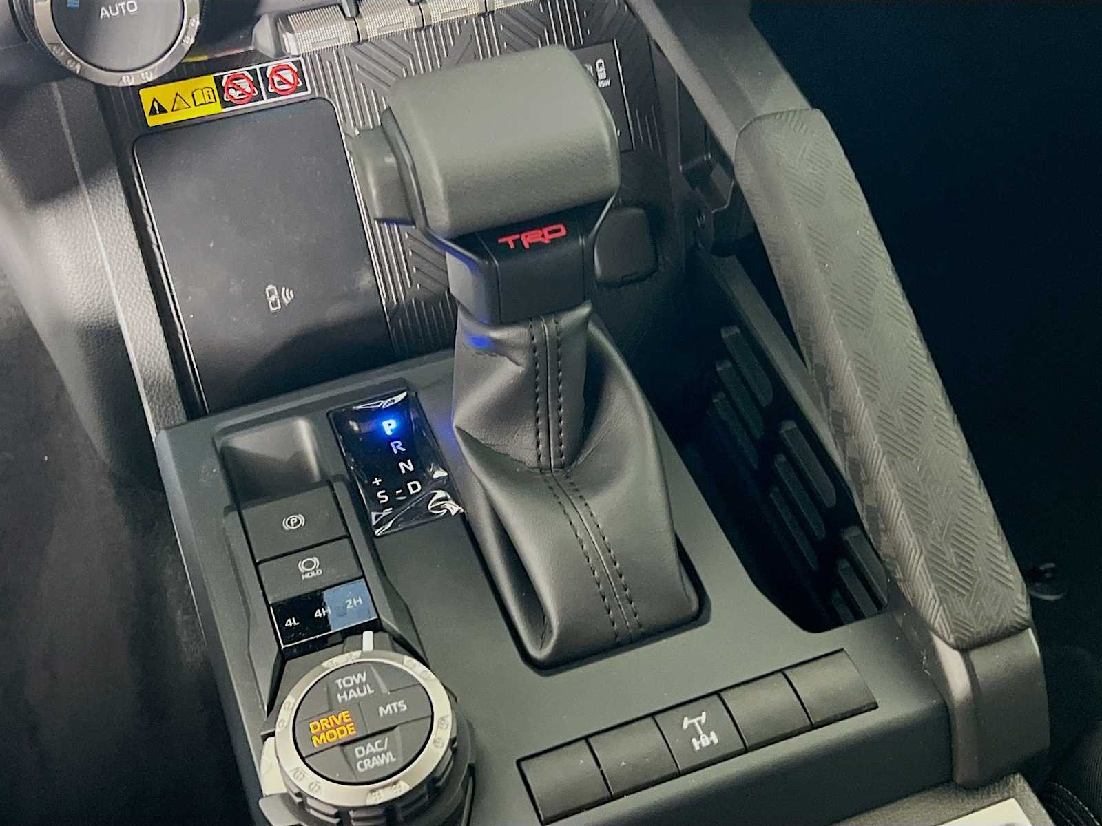 2025 Toyota Tacoma TRD Off Road - Photo 11