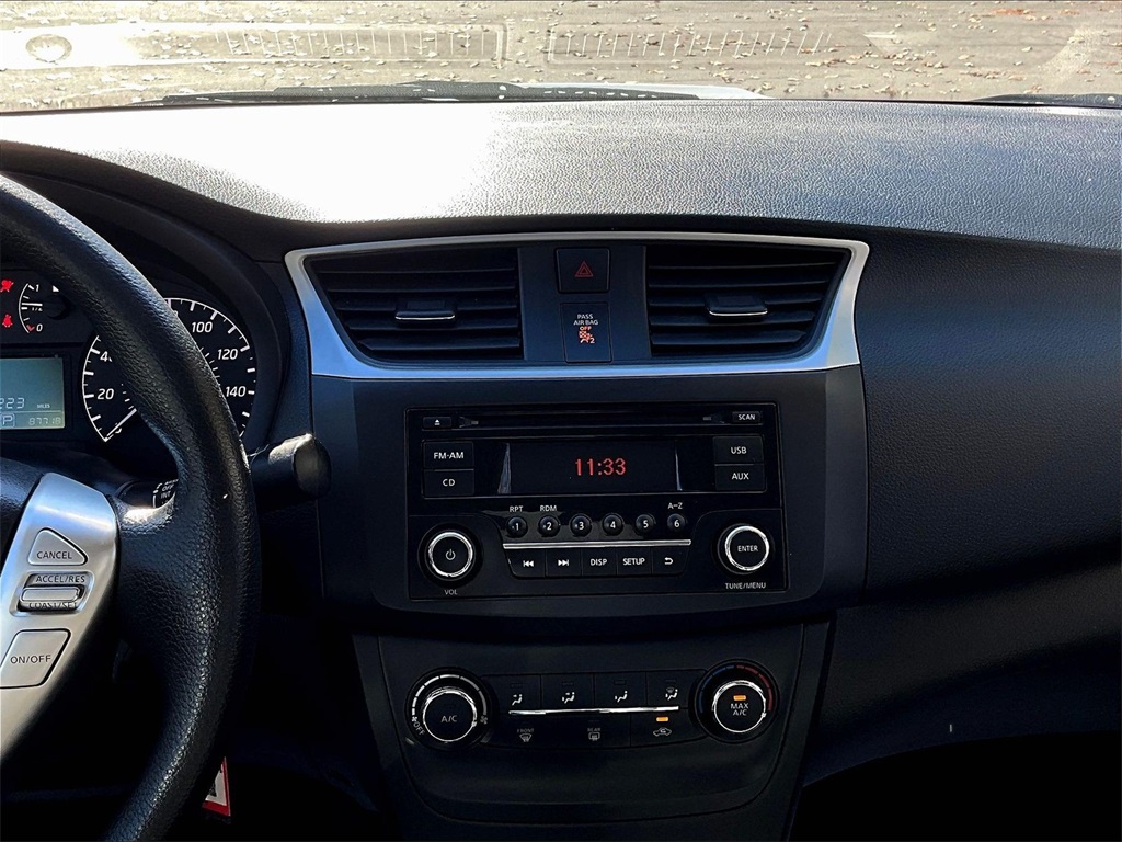 2017 Nissan Sentra S - Photo 18