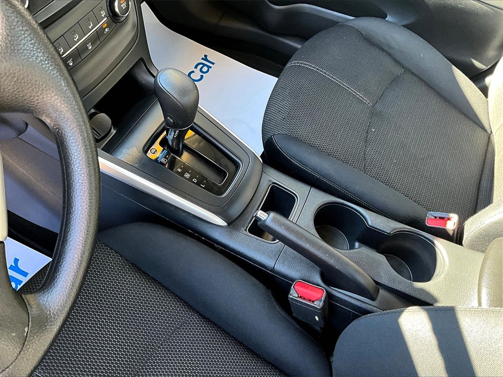 2017 Nissan Sentra S - Photo 20