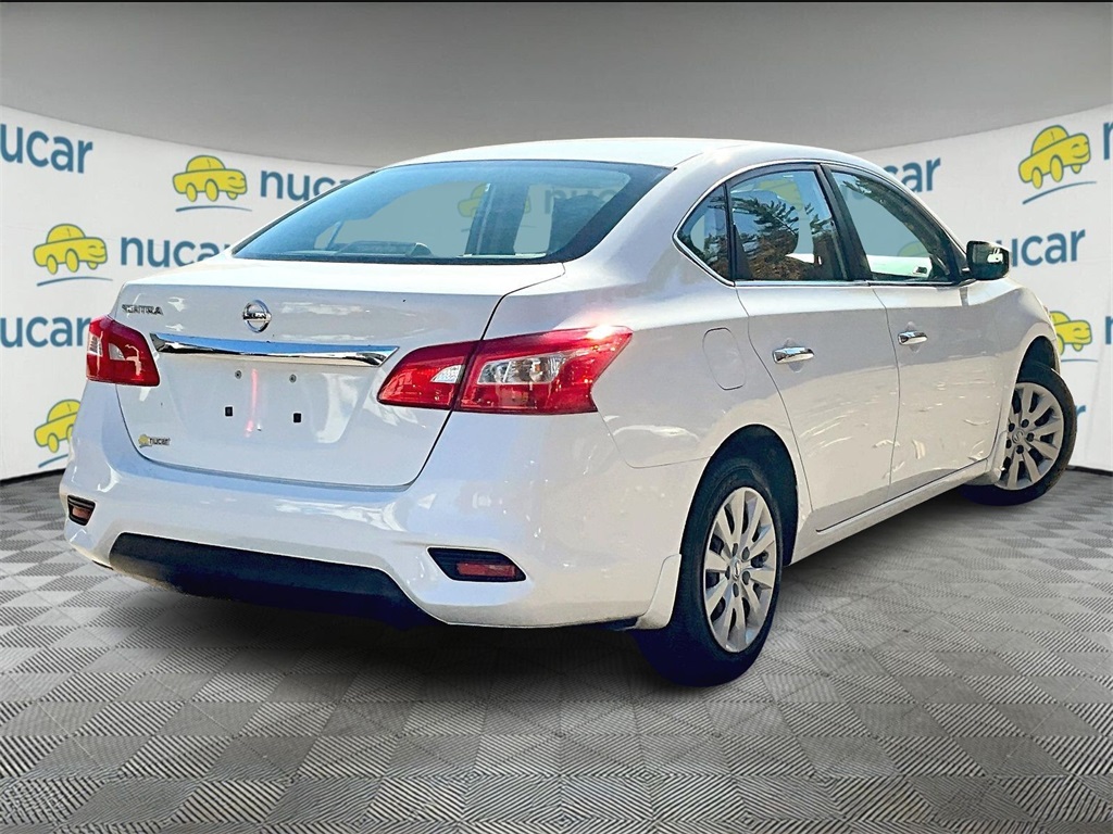 2017 Nissan Sentra S - Photo 6