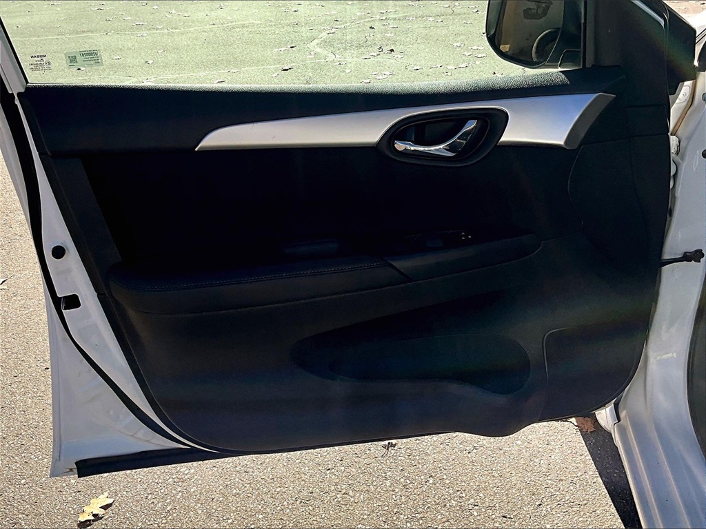 2017 Nissan Sentra S - Photo 9